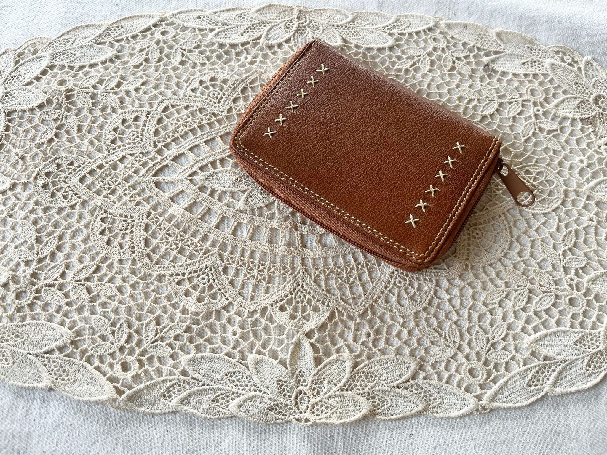 Vintage Caramel faux leather zip up short wallet with x stitch Size ONE SIZE - 2 Thumbnail