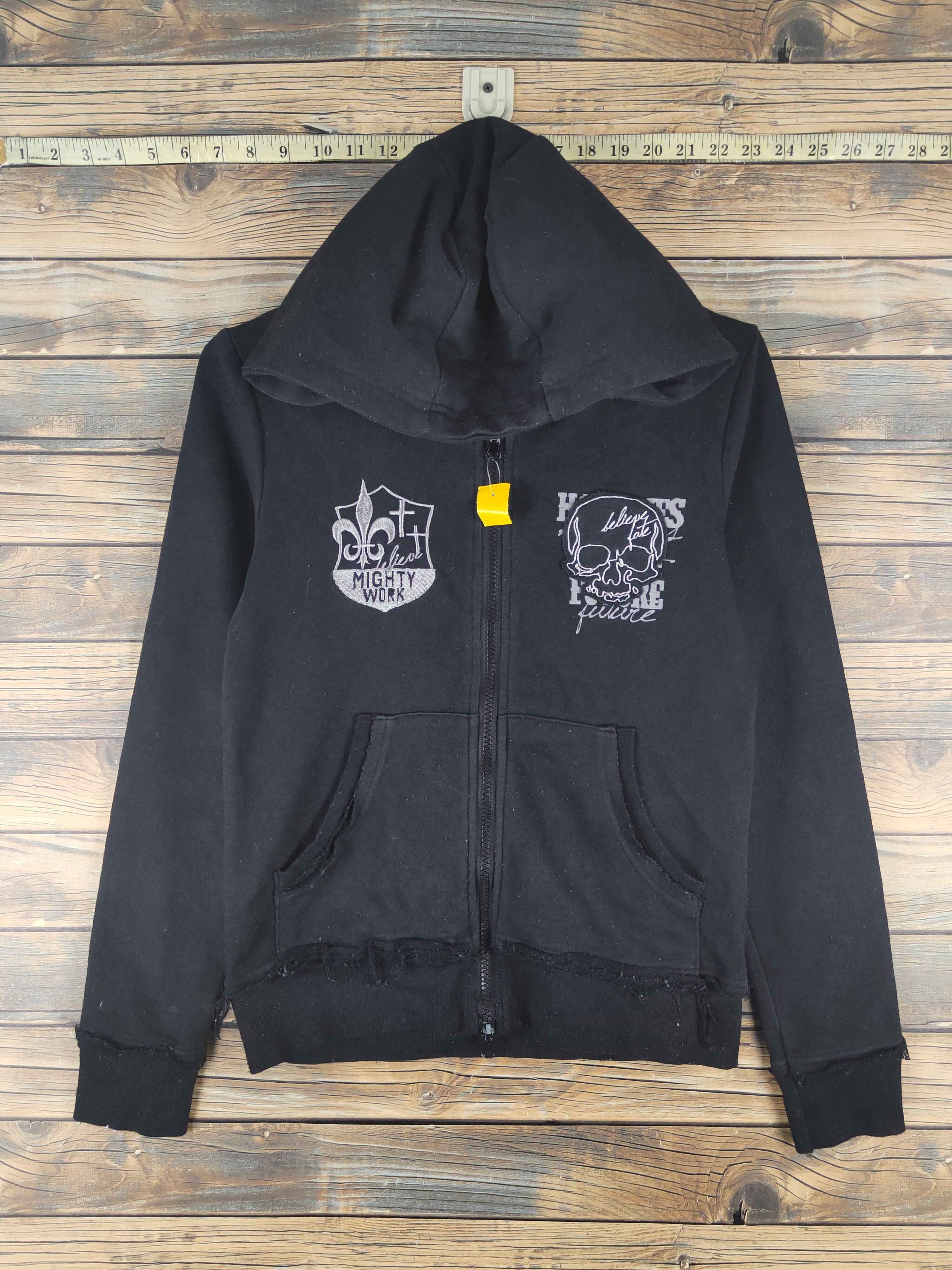 Japanese Brand DL Wonder Facts skull Black Hoodie Sweaters #2517 Size US S / EU 44-46 / 1 - 1 Thumbnail