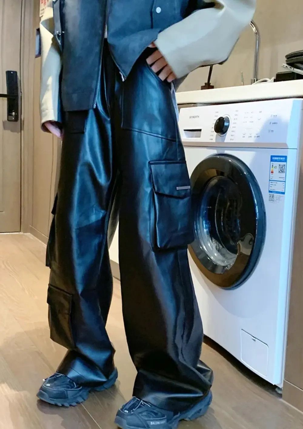 Japanese Brand × Leather Multi-Pockets Black PU Leather Pants Size US 32 / EU 48 - 9 Thumbnail