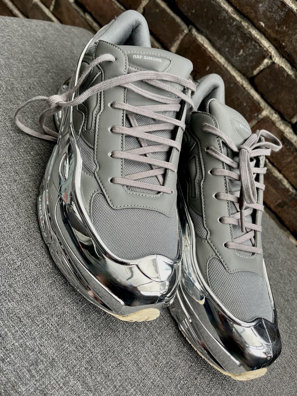 Adidas ozweego raf simons ash silver metallic hotsell