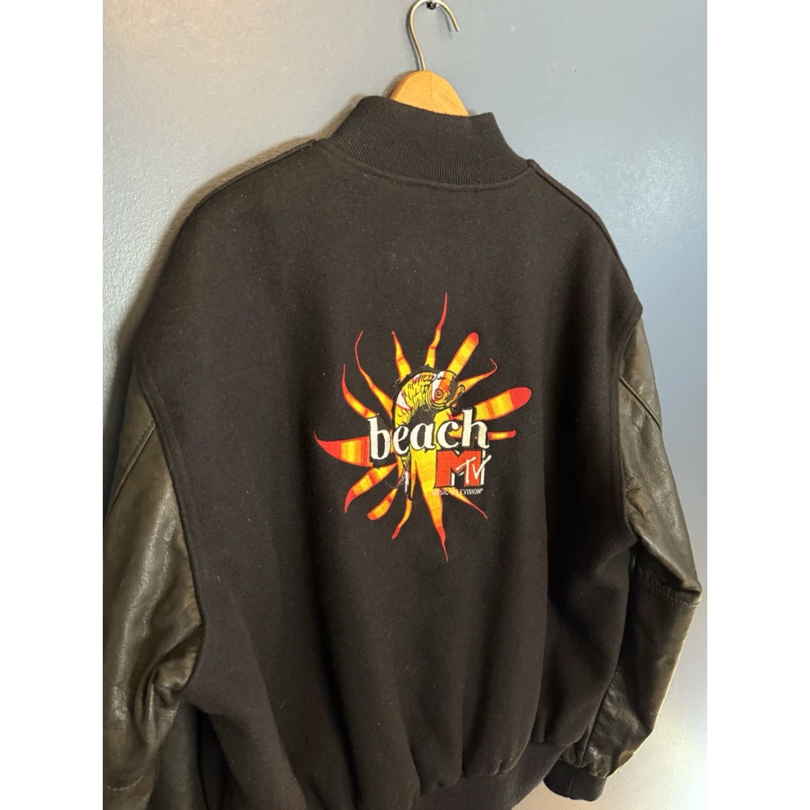 Holloway VINTAGE Holloway MTV Beach Varsity Jacket L Leather Wool Black 90s Spring Mens Size US L / EU 52-54 / 3 - 2 Thumbnail