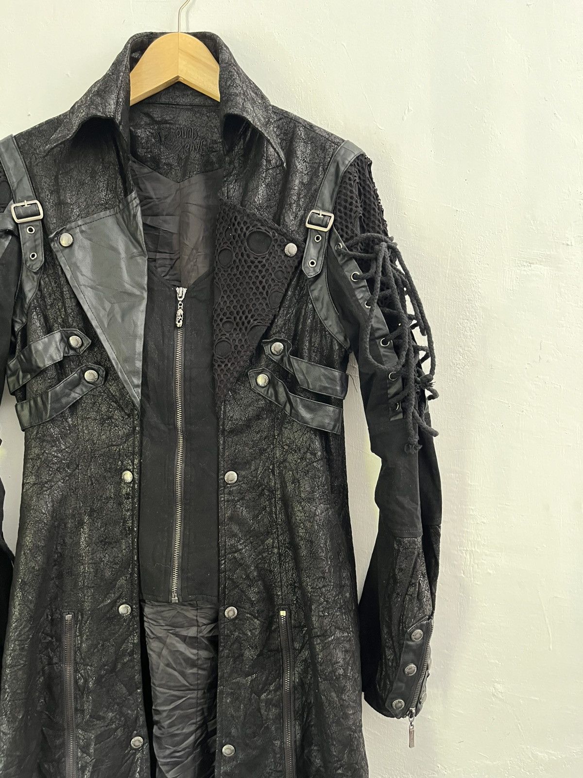 Japanese Brand 2000s Punk Rave waxed vampire vkei jacket Size US M / EU 48-50 / 2 - 4 Thumbnail