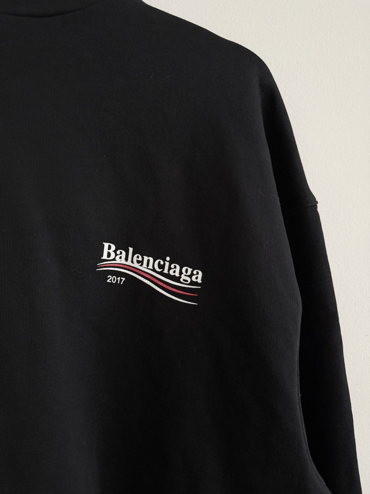 Balenciaga ARCHIVAL! Balenciaga 2017 Logo Hoodie Size US M / EU 48-50 / 2 - 3 Thumbnail