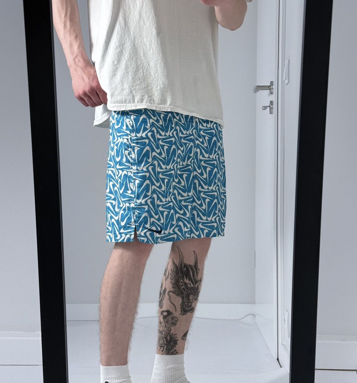 Nike Nike Swoosh Y2K streetwear nylon track shorts Size US 30 / EU 46 - 1 Thumbnail