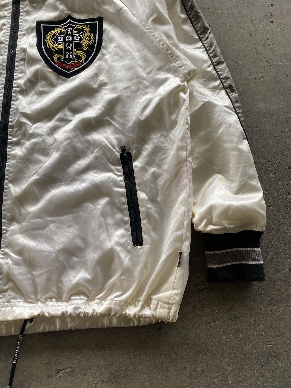 Dogtown 2000s Dogtown - Vintage Nylon Iconic Logo Jacket Size US L / EU 52-54 / 3 - 9 Thumbnail