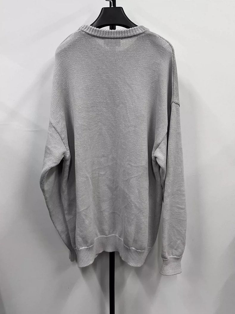 Balenciaga Balenciaga Solid crewneck long-sleeve pullover with embroi Size US S / EU 44-46 / 1 - 2 Thumbnail