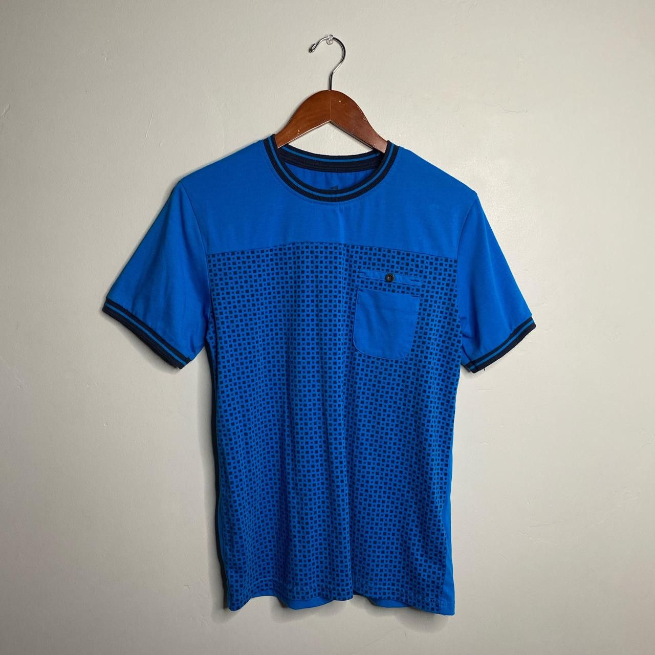 Vintage Vintage size small blue tee by Vigo Size US S / EU 44-46 / 1 - 1 Thumbnail
