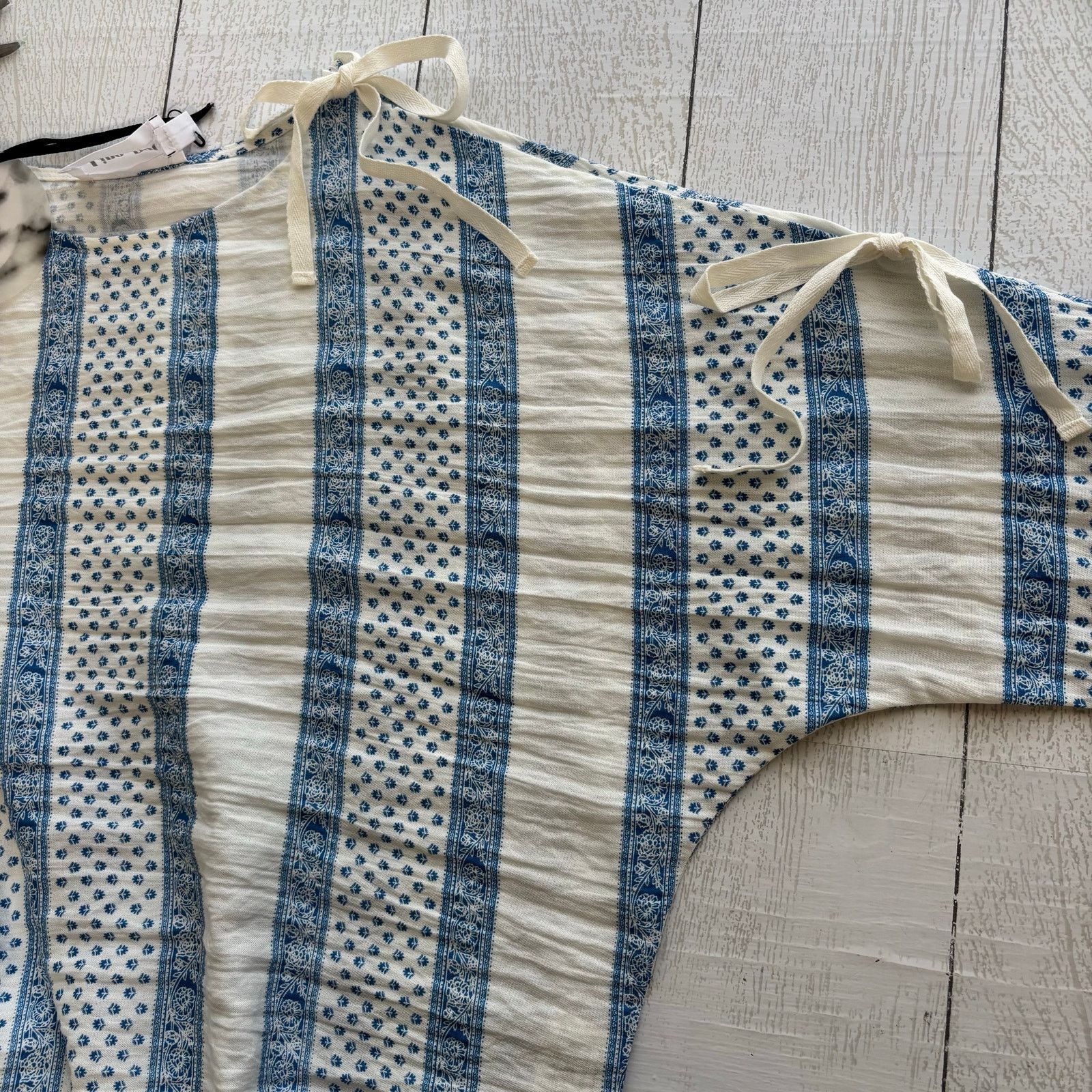 Other LINE & DOT Blue & White Cold Shoulder Top Size Small NWT Size S / US 4 / IT 40 - 7 Thumbnail