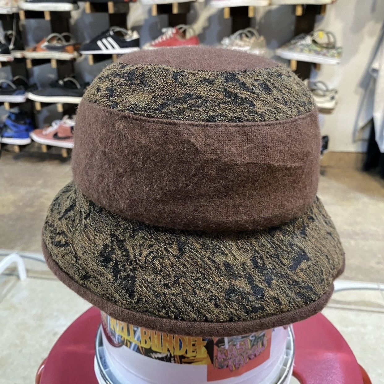 Japanese Brand brown wool bucket hat with a patterned brim made in japan Size ONE SIZE - 2 Thumbnail
