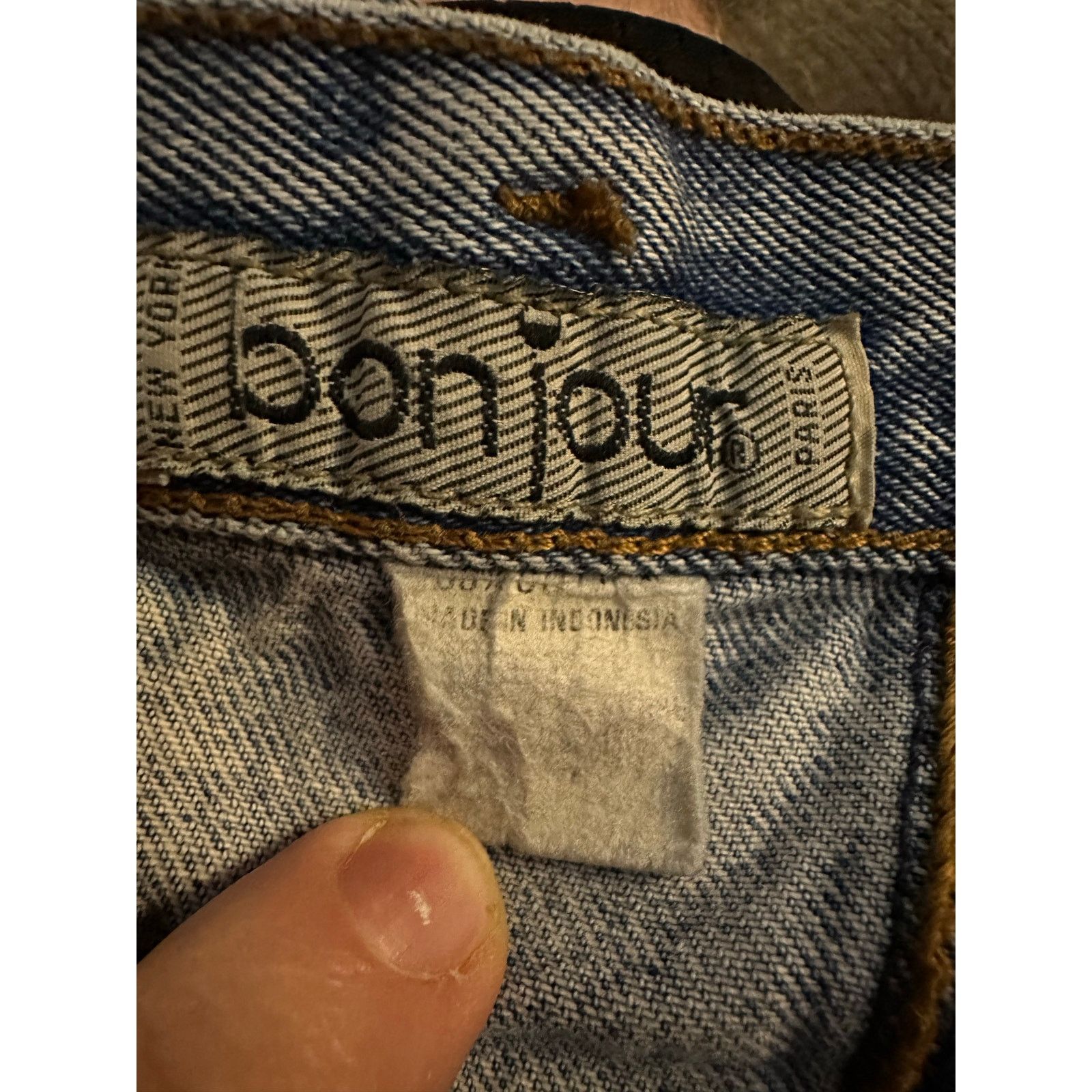 Vintage Vintage 90s Bonjour Light Wash Tapered Mom Jeans Size 30" / US 8 / IT 44 - 10 Thumbnail