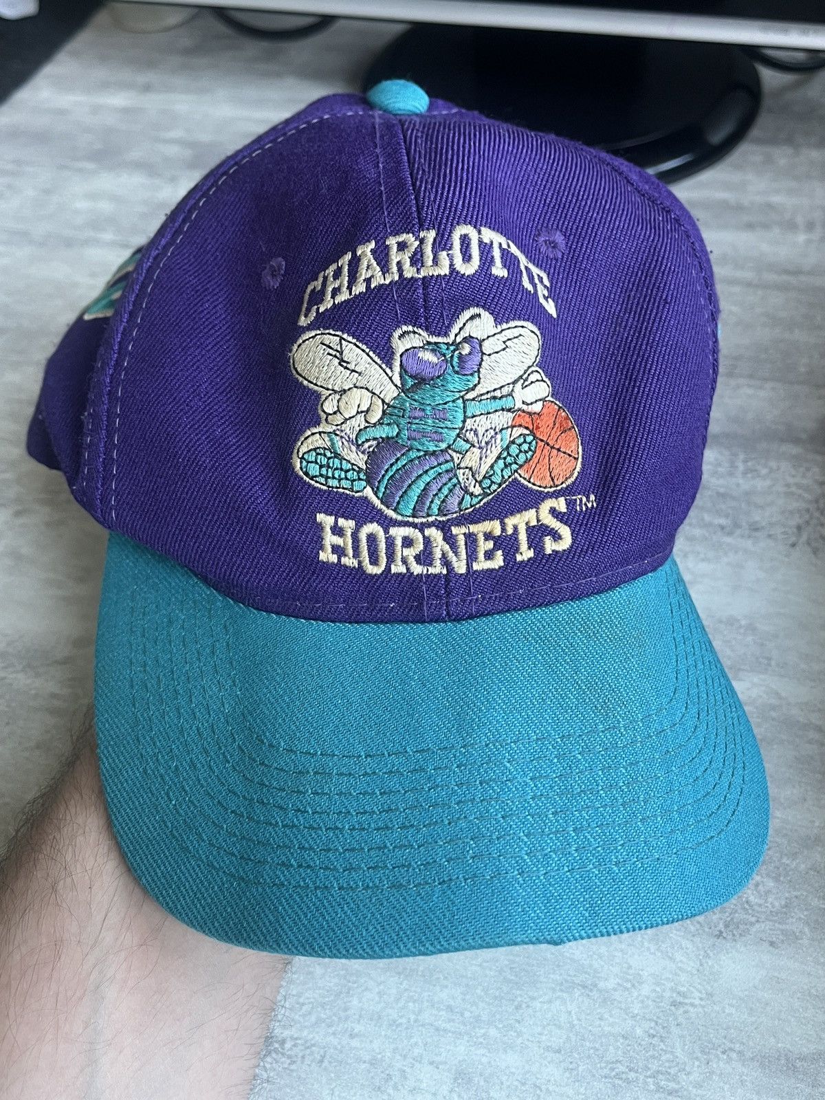 NBA × Vintage Charlotte Hornets Vintage NBA Cap Size ONE SIZE - 1 Thumbnail