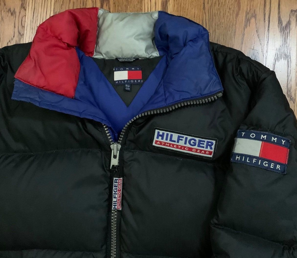 Tommy Hilfiger Vintage Tommy Hilfiger Athletic Gear Bubble Jacket (Size S) Size US S / EU 44-46 / 1 - 5 Thumbnail