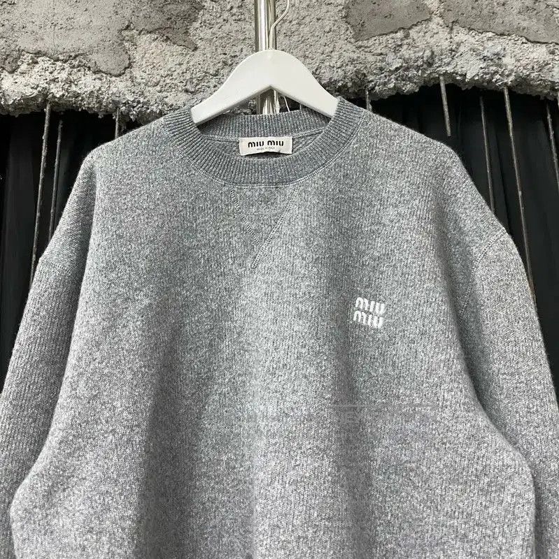 Miu Miu Miu Miu Gray Women's Pullover Sweater . Size XXS / US 00 / IT 34 - 3 Thumbnail