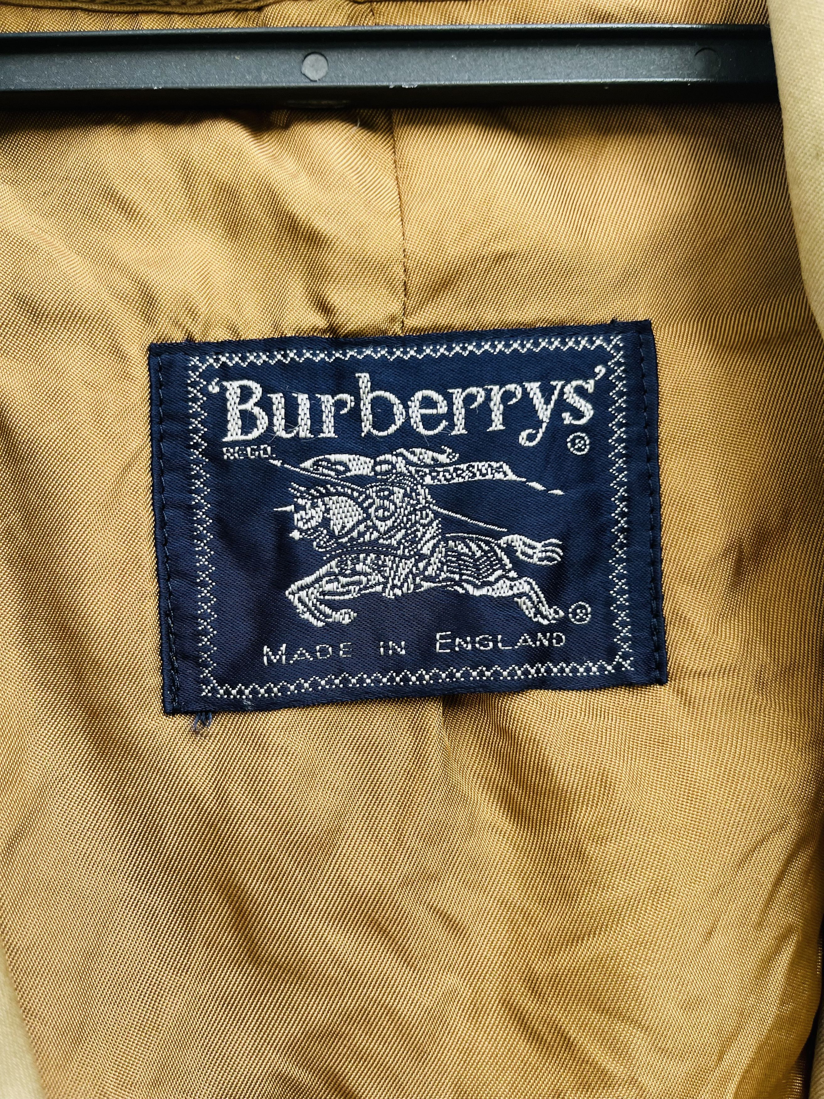 Burberry × Designer × Vintage Vintage Burberry Made In England Designer Style Size US M / EU 48-50 / 2 - 10 Thumbnail