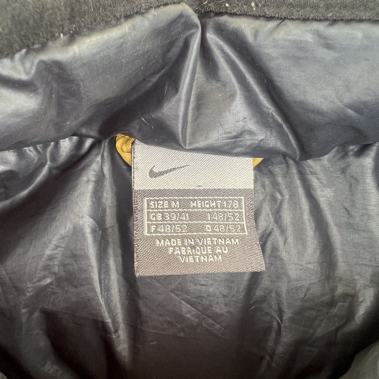 Nike × Vintage Vintage 90s Nike Spellout Puffer Down Jacket Grail Hype y2k Size US M / EU 48-50 / 2 - 5 Thumbnail