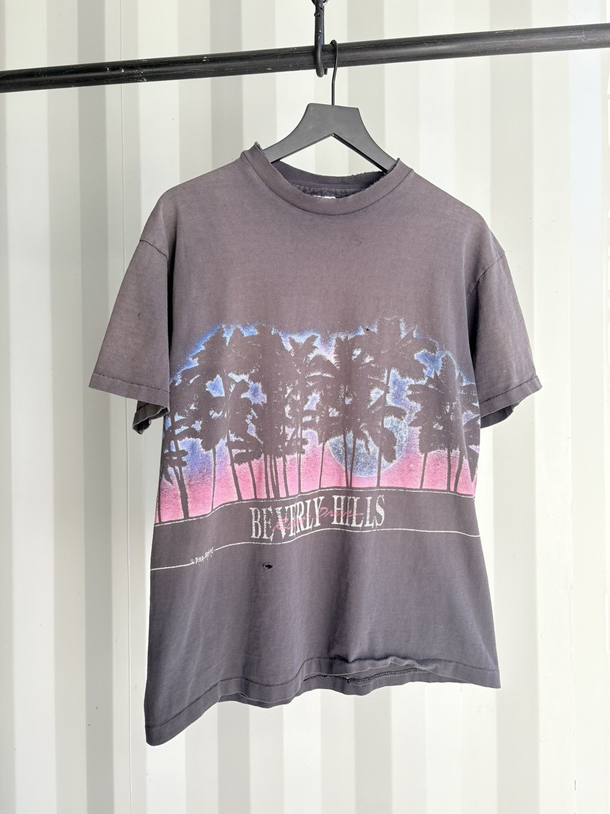 Vintage Vintage BEVERLY HILLS faded Shirt Distressed Thrashed Size US XL / EU 56 / 4 - 1 Thumbnail