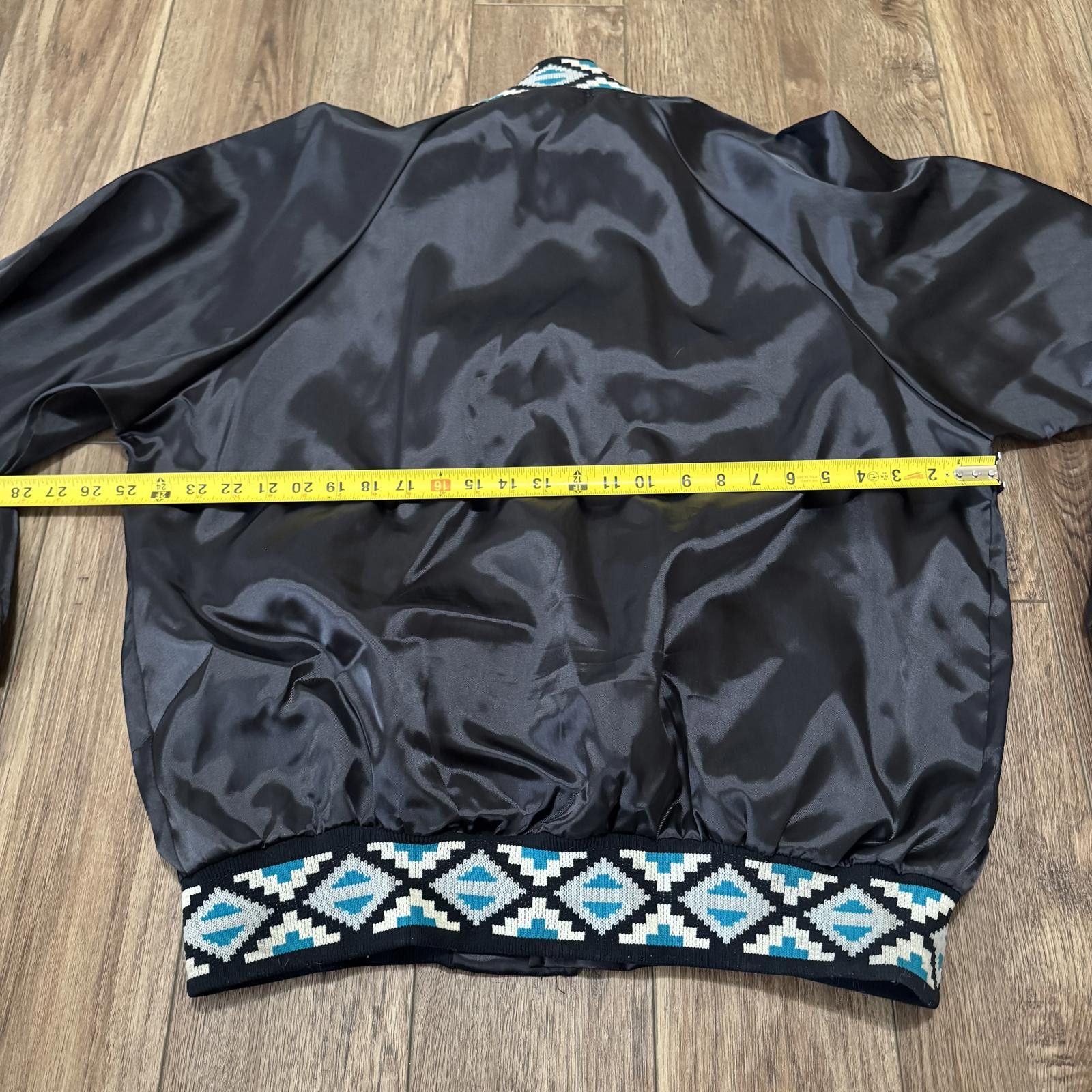 Black Sheep Vintage 80s Aztec Satin Southwestern Bomber Jacket Size XL Size US XL / EU 56 / 4 - 7 Thumbnail