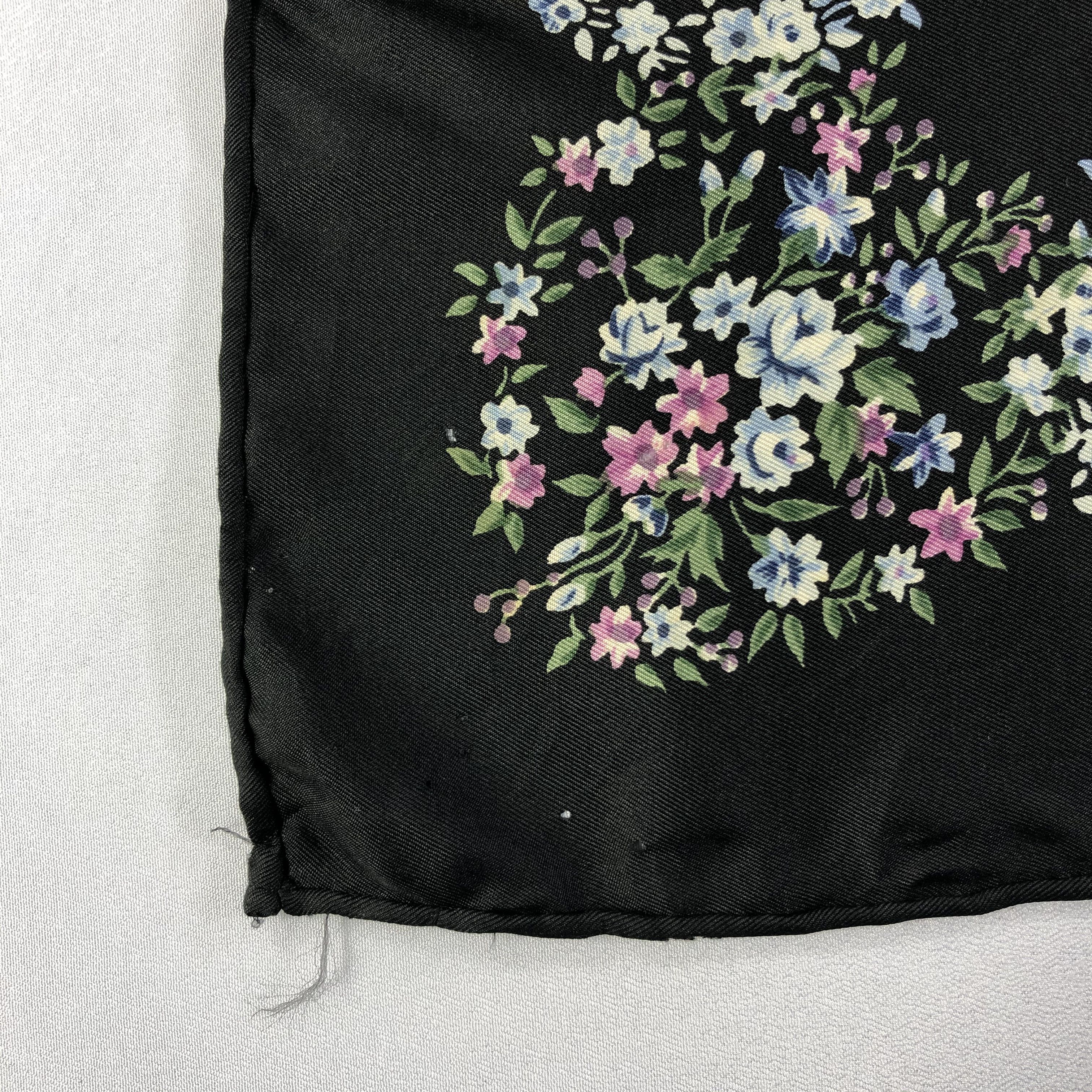 Pierre Cardin × Vintage Vintage Pierre Cardin Silk Scarf Size ONE SIZE - 5 Thumbnail