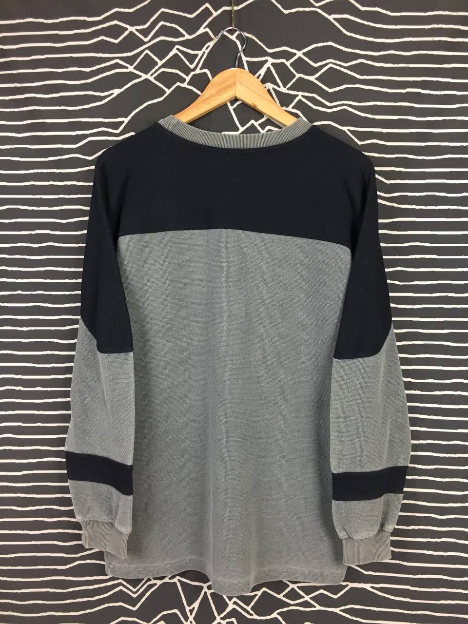 Devilock Vtg Devilock Japanese Brand Spell Out Longsleeve Tee Size US L / EU 52-54 / 3 - 6 Thumbnail