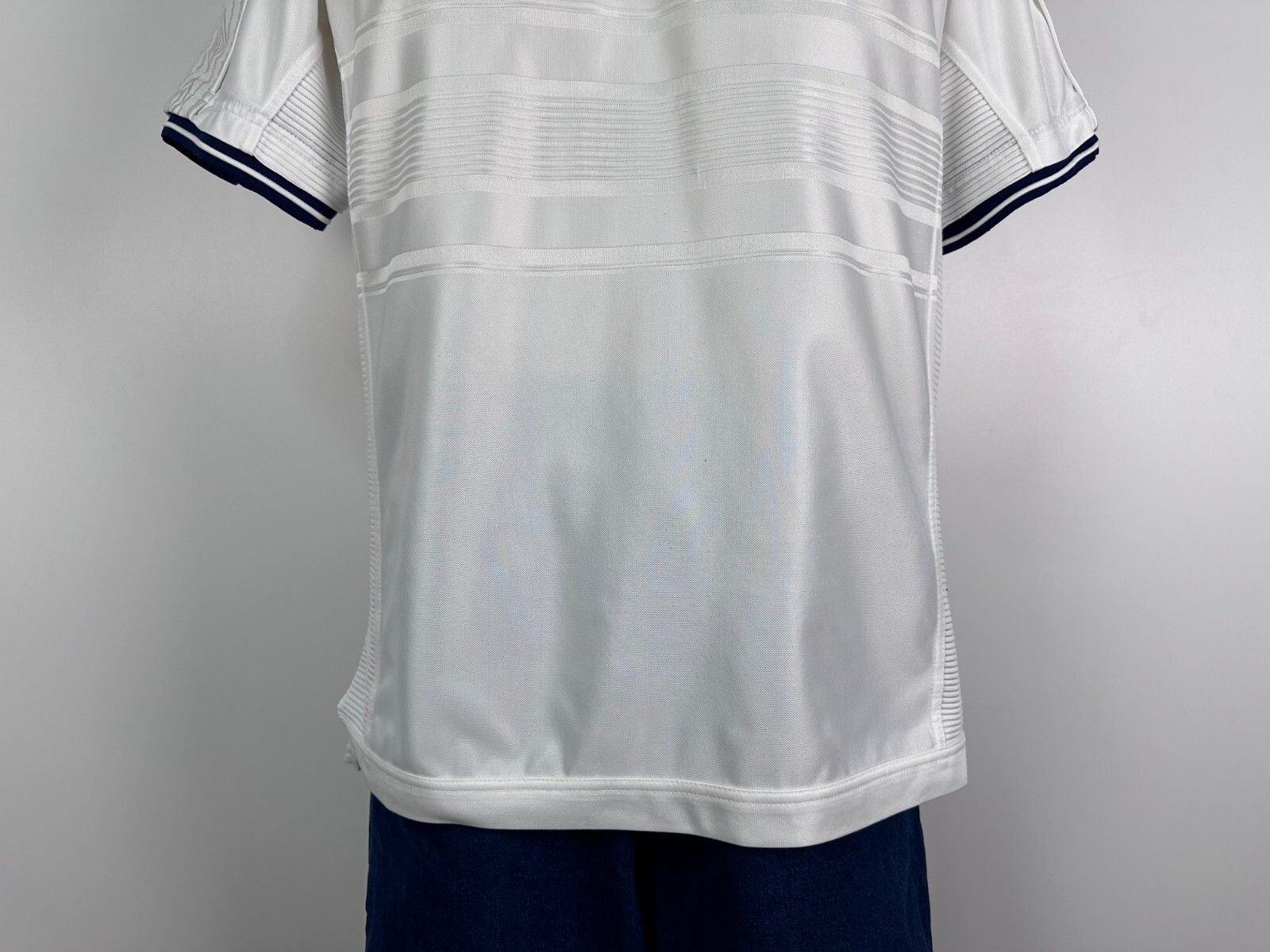 Umbro ENGLAND 1999 2001 FOOTBAL SHIRT SOCCER JERSEY UMBRO sz L Size US L / EU 52-54 / 3 - 6 Thumbnail