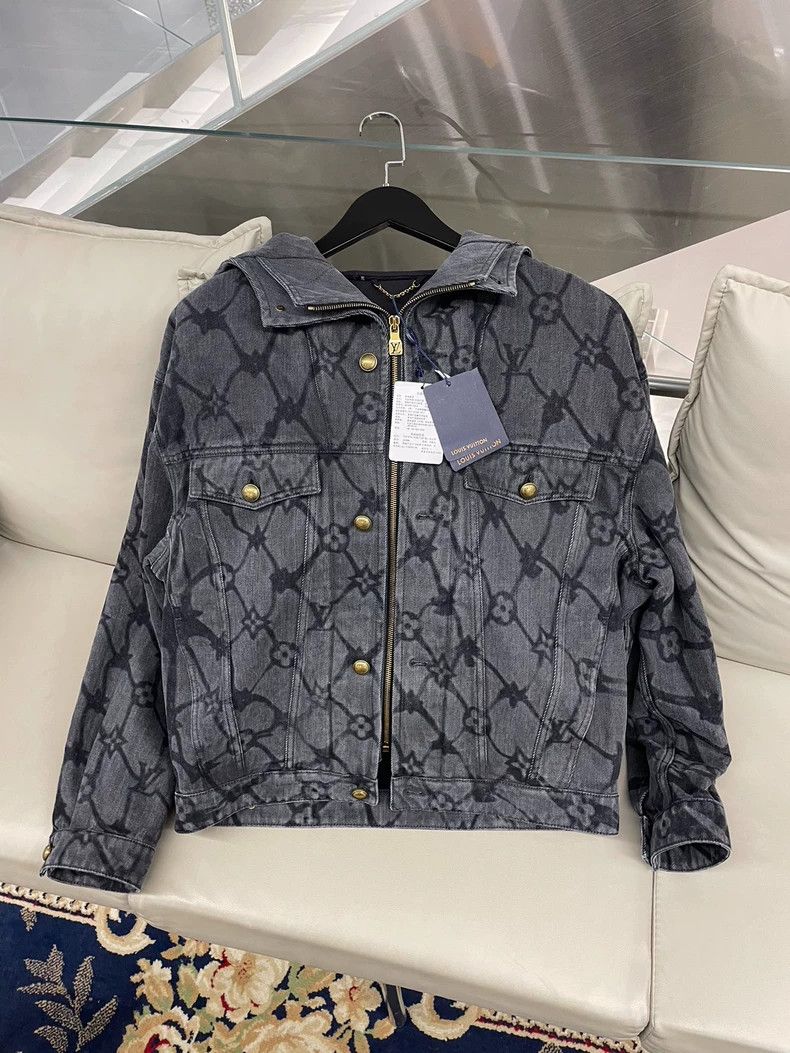 Louis Vuitton Stylish Denim Jacket with Floral Logo - dmc Size US XXL / EU 58 / 5 - 1 Thumbnail