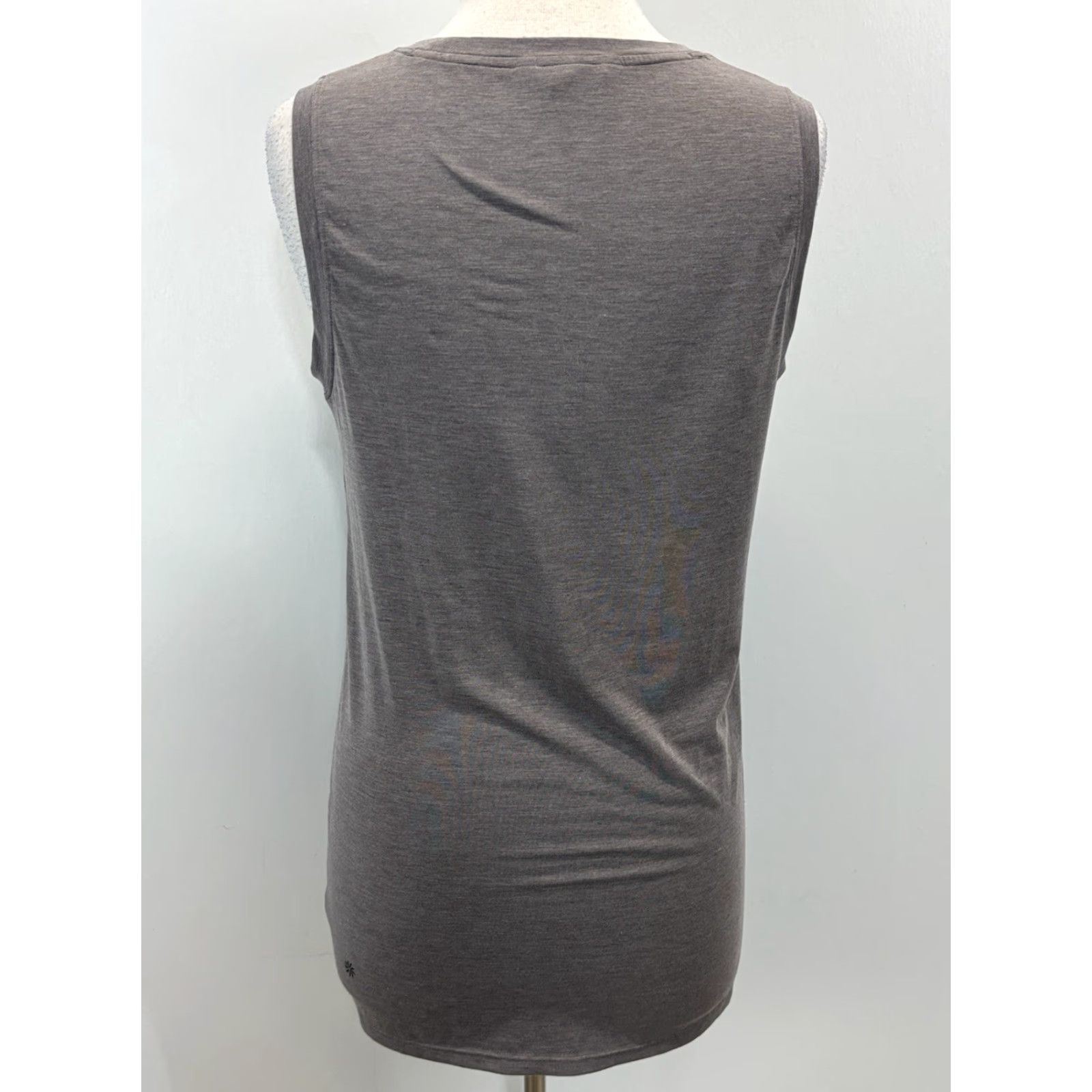 Athleta VINTAGE Athleta Vital Tank Top Shirt Womens Medium Tall Gray MT Muscle Sleeveless Longer Length Pullover Gym & Training Activewear M Tall Women Size M / US 6-8 / IT 42-44 - 3 Thumbnail
