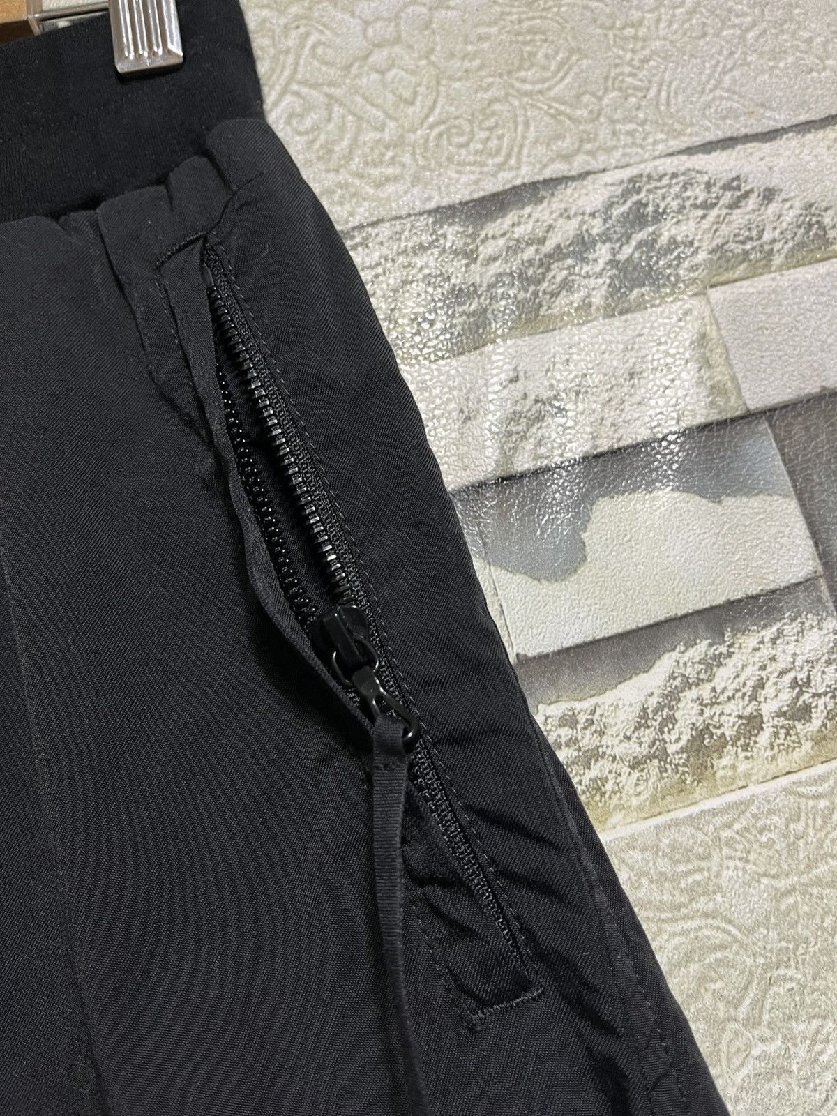 Julius JULIUS X I.T SS18 DRAWSTRING UTILITY PANTS BLACK Size US 30 / EU 46 - 6 Thumbnail
