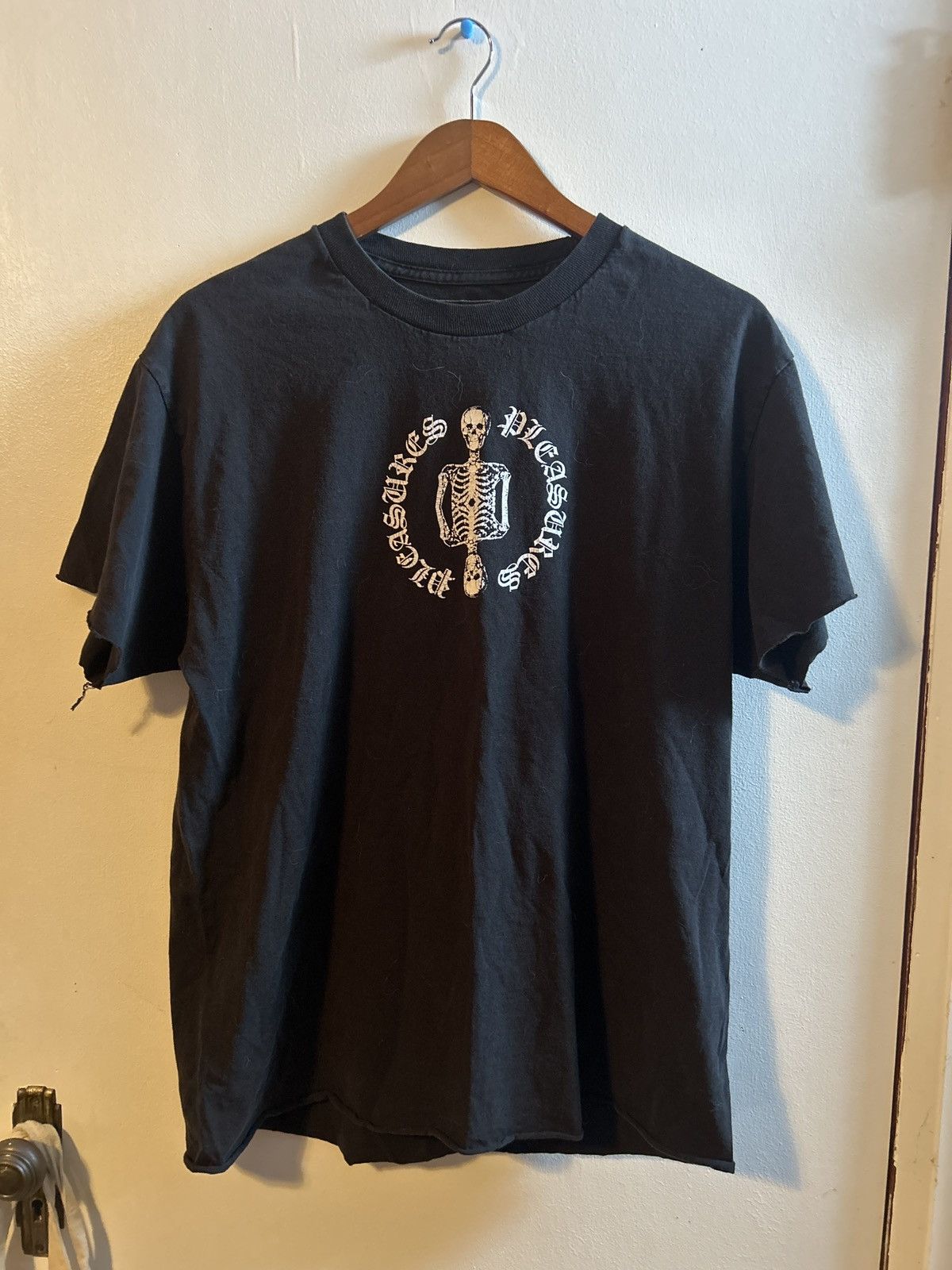 Pleasures Skeleton T Shirt | Grailed