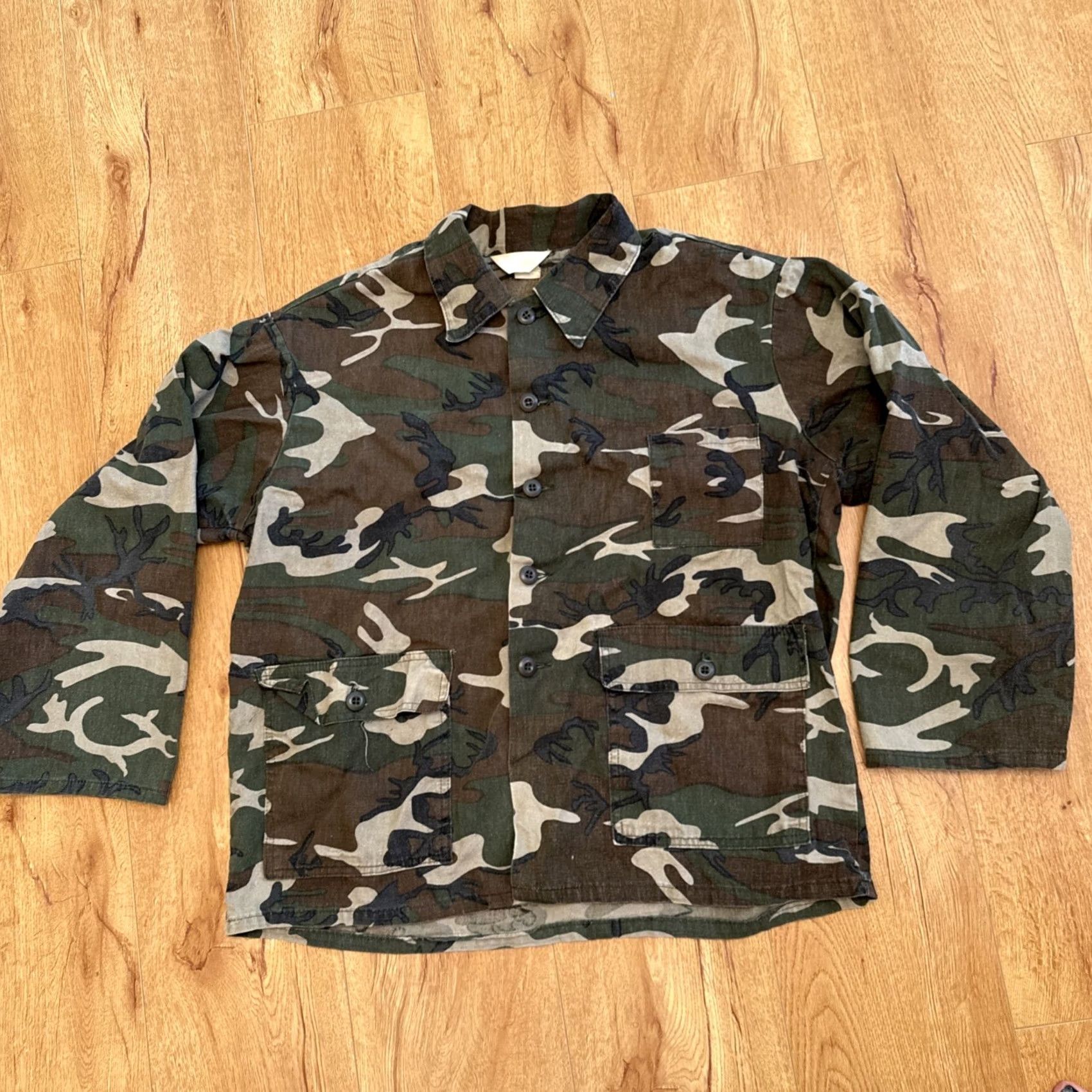 Vintage VINTAGE Ranger Camo Shirt L Men's Button-Front Hunting Single Stitch Military Shirt Size US L / EU 52-54 / 3 - 2 Thumbnail