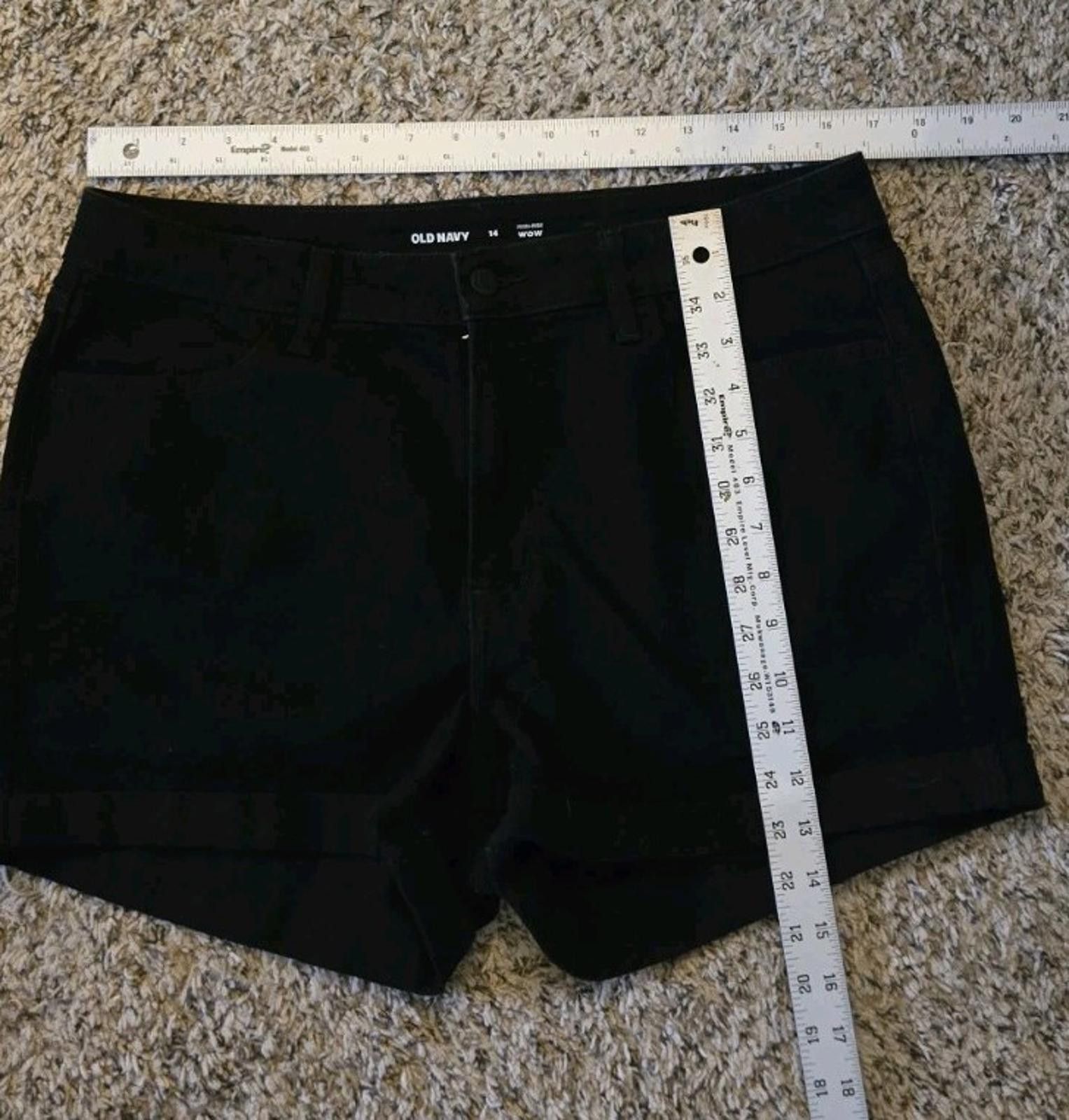 Old Navy Old Navy Womens High Rise Wow HR Short Black Jack Jean Short Size 36" / US 14 / IT 50 - 8 Thumbnail