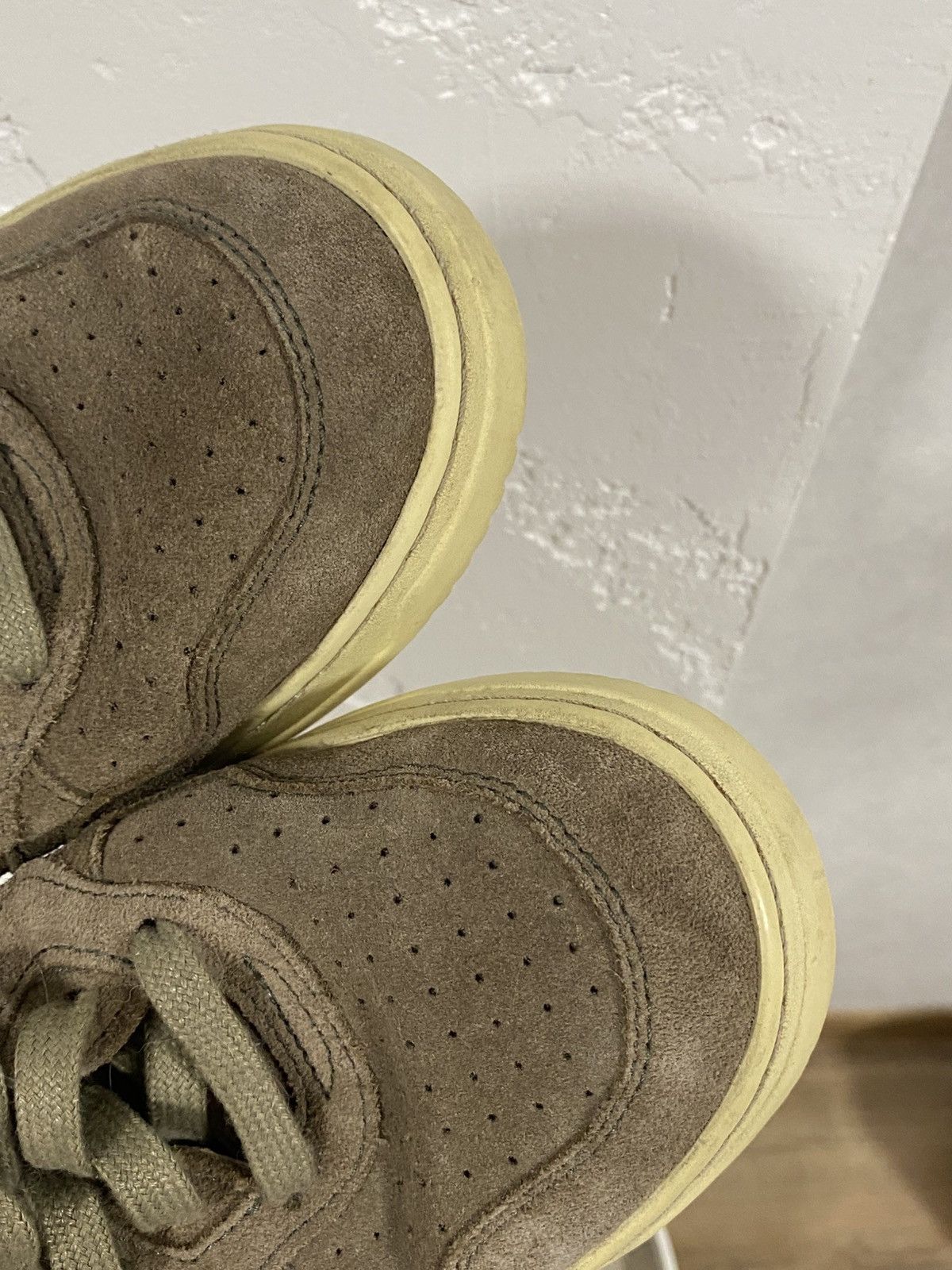 AUTRY Autry Medalist Brown Suede Sneakers Size: 41 Size US 8 / EU 41 - 6 Thumbnail