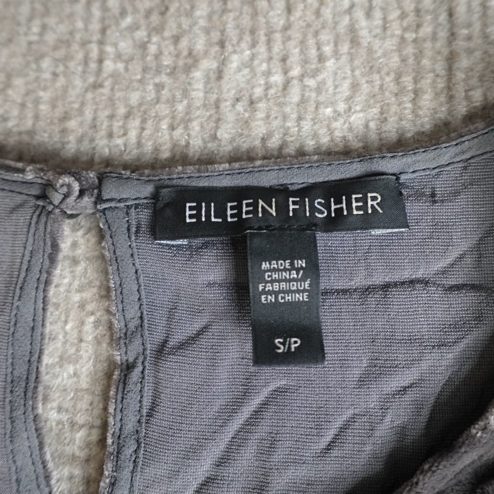 Eileen Fisher Eileen Fisher Womens Blouse Short Sleeve Gray Velvet Rayon Silk Size S / US 4 / IT 40 - 7 Thumbnail