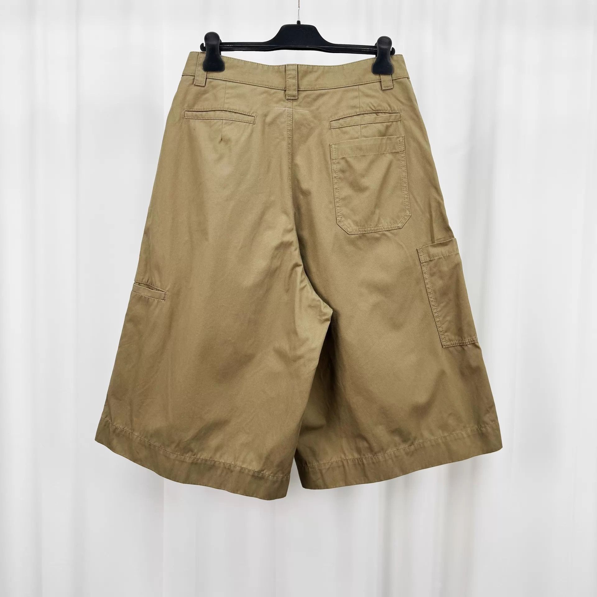 Maison Margiela Maison Margiela 24ss Khaki Cropped Pants 48 99 New Size US 32 / EU 48 - 2 Thumbnail