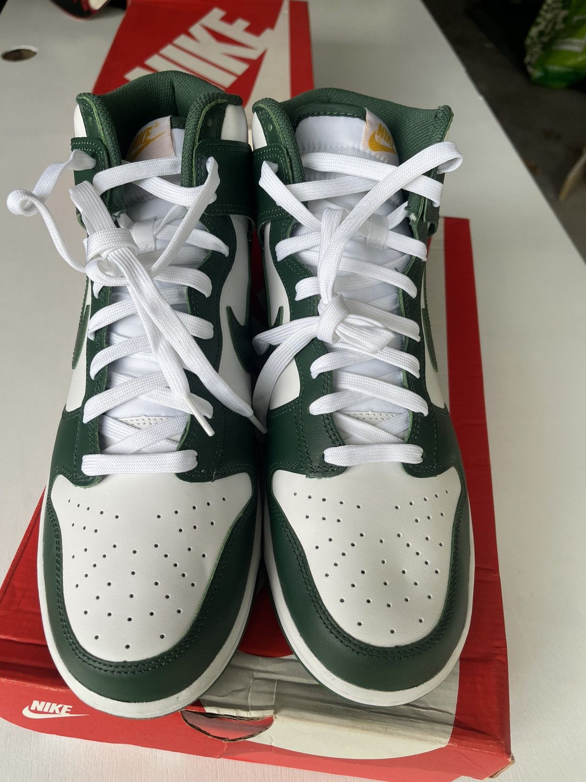 Nike Nike Dunk Green says Australia Size US 12 / EU 45 - 5 Thumbnail