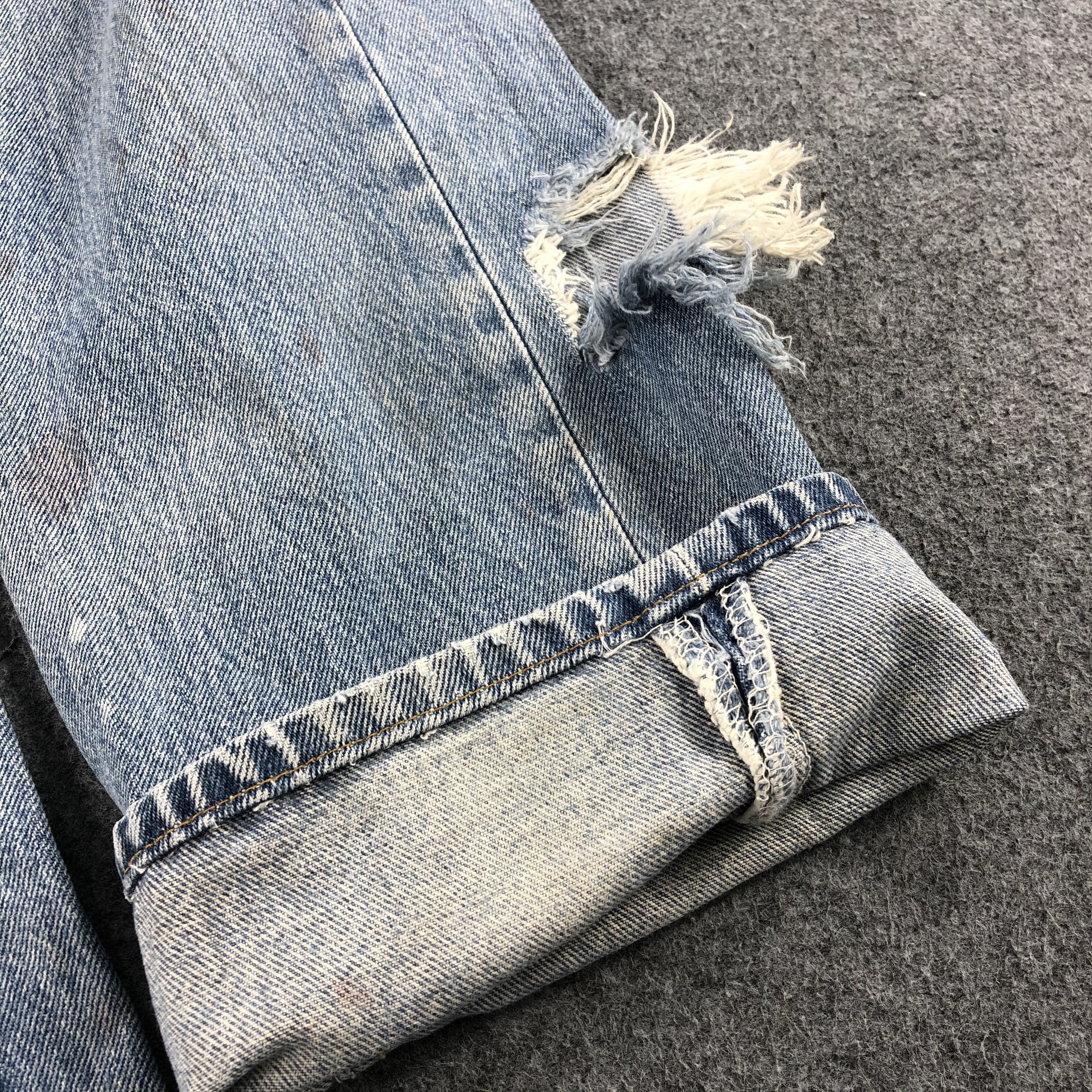 Levi's Vintage 90s Dirty Ripped Light Wash Levis 501 Jeans-JM922 Size US 30 / EU 46 - 7 Thumbnail