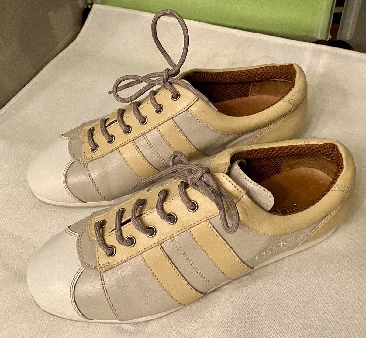 Byblos Byblos 🇮🇹 leather tri-color mesh lined retro sneakers 9 Size US 9 / EU 42 - 10 Thumbnail