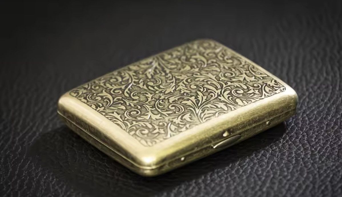 Japanese Brand Pure Bronze Engraved Cigarette Case - Retro Aesthetic Size ONE SIZE - 5 Thumbnail