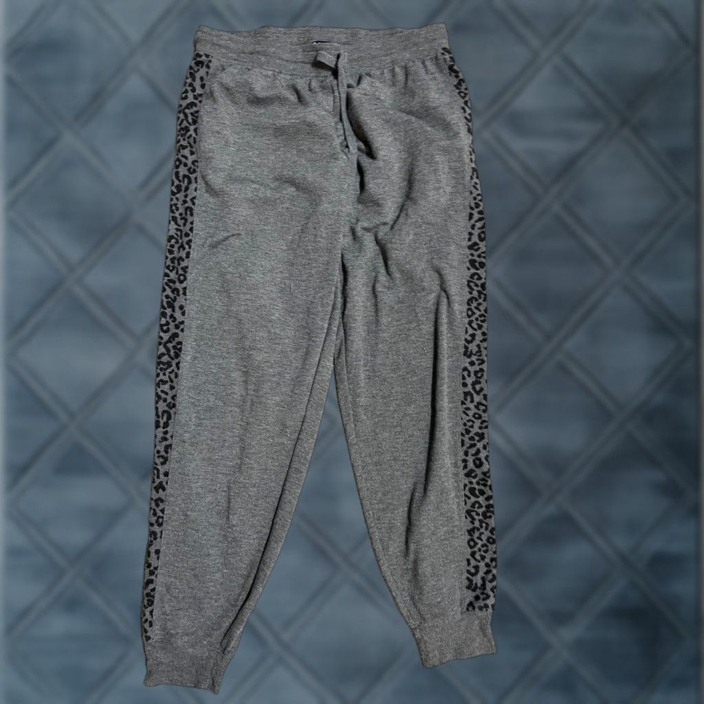 Splendid Splendid Women's Jogger Pants Gray Black Cheetah Striped Sides Small Relaxed Drawstring Pockets Inseam 26 in Size 28" / US 6 / IT 42 - 1 Thumbnail