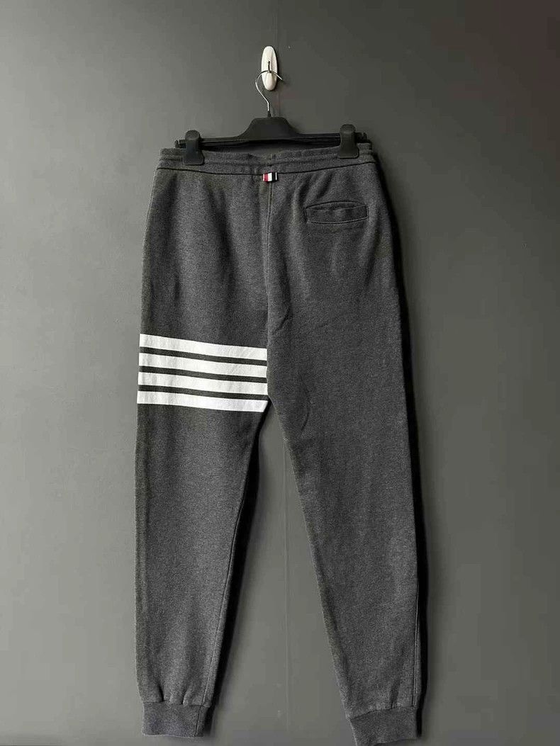 Thom Browne Thom Browne size3 Dark grey knit trousers Size US 27 - 2 Thumbnail