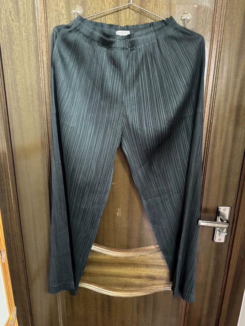 Issey Miyake issey miyake size:5 Black pleated pants Size US 27 - 2 Thumbnail
