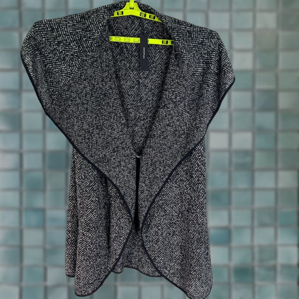 Vintage Full Figured Fashionista Cardigan Open Front Sweater Women’s 3XL Black Gray Size Plus Women Cardigan Sweater Plus 3XL Open Front Cardigan Size XXL / US 16-18 / IT 52-54 - 1 Thumbnail