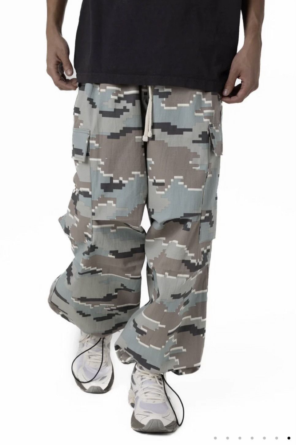 HIDDEN Hidden NY Digi Camo Overpants (Small/Medium) Size US 32 / EU 48 - 1 Thumbnail