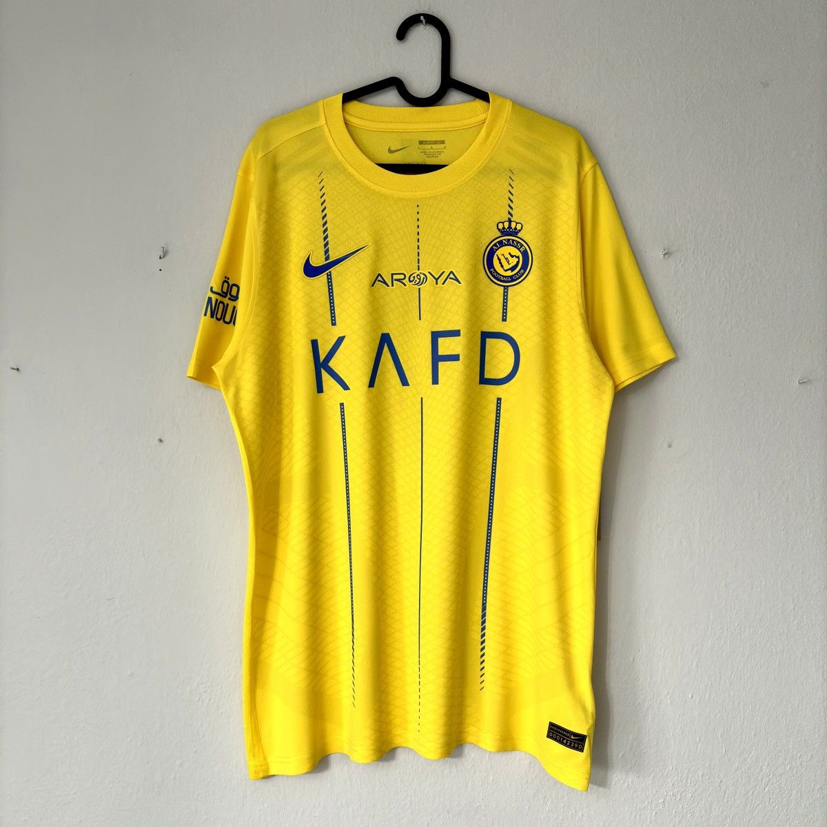 Nike NEW 2023 2024 Al Nassr Ronaldo Nike Home Kit Soccer Jersey L Size US L / EU 52-54 / 3 - 4 Thumbnail