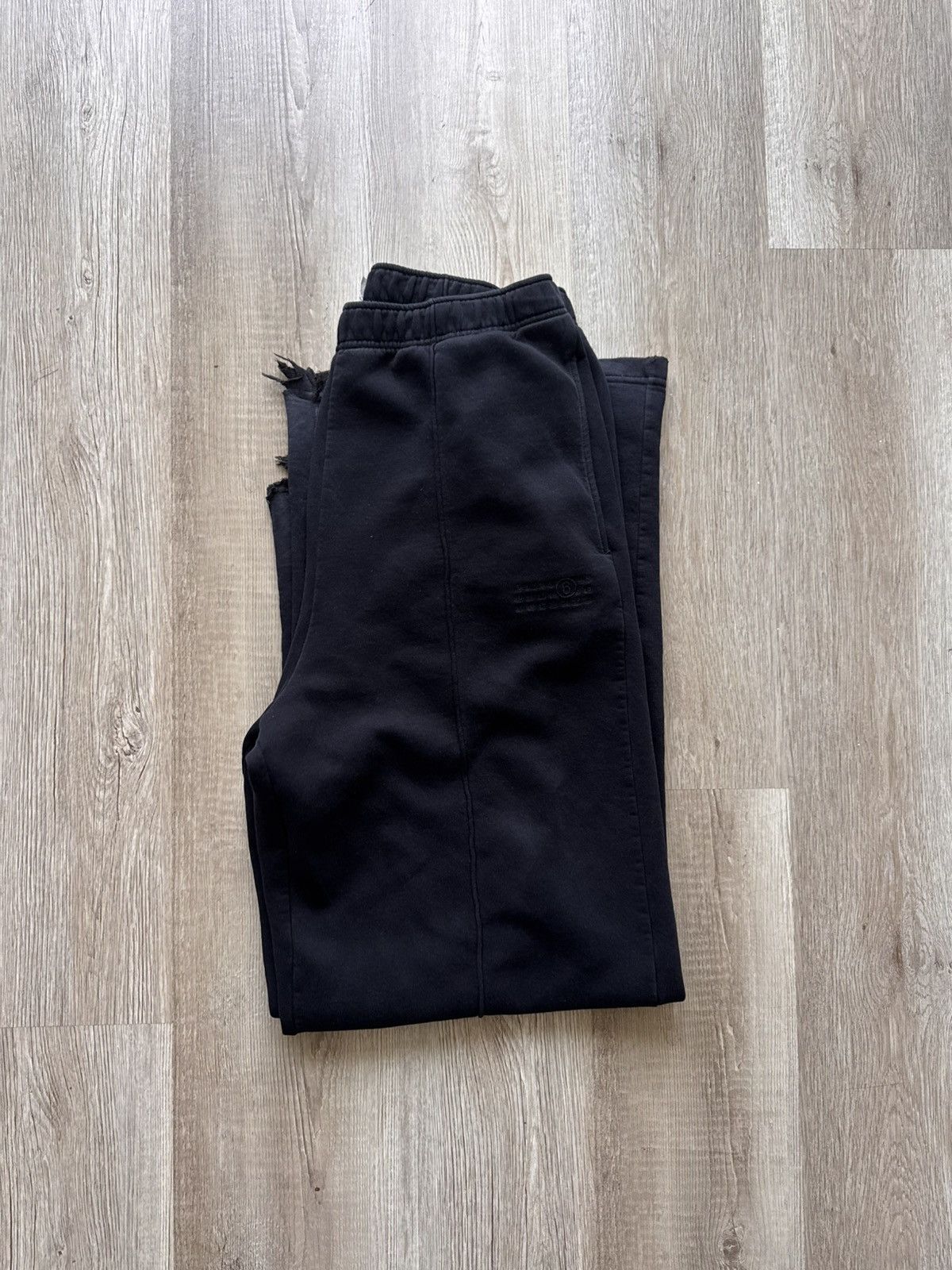 Maison Margiela MM6 Maison Margiela Black wide sweatpants Size US 30 / EU 46 - 3 Thumbnail