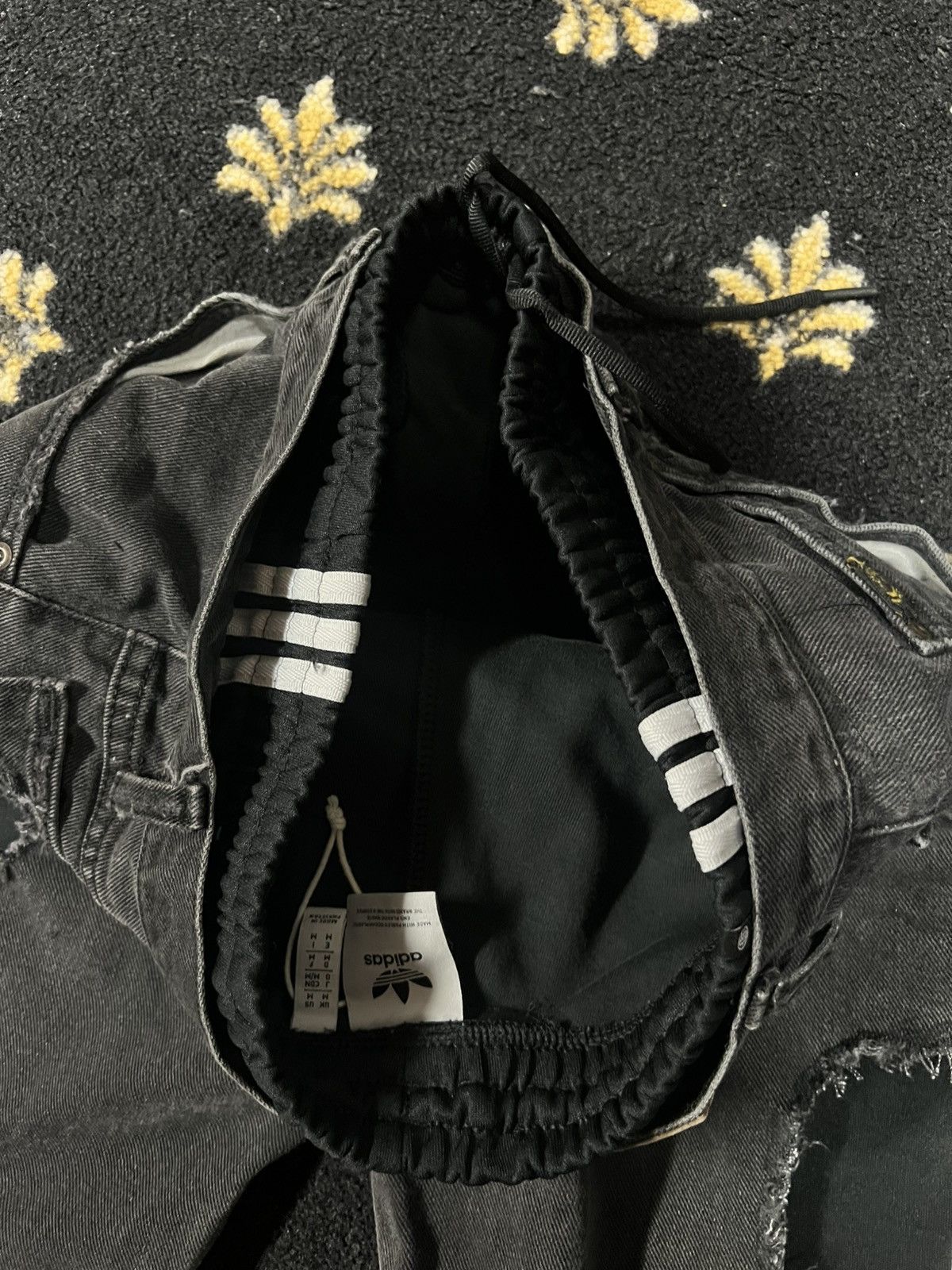 Adidas Slashed jeans Size US 33 - 6 Thumbnail