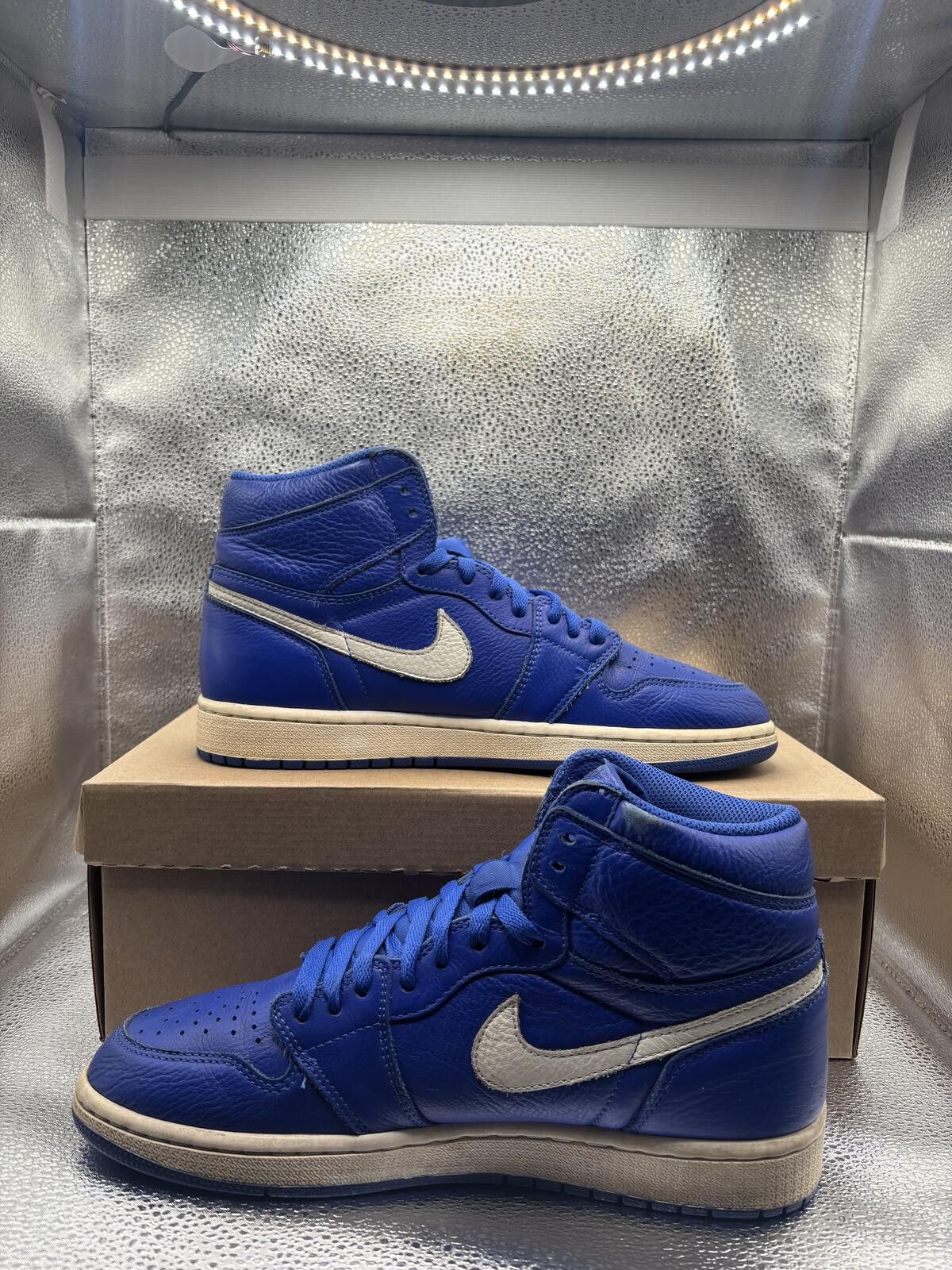 Jordan Brand Air Jordan 1 high hyper Royal Size US 9 / EU 42 - 5 Thumbnail