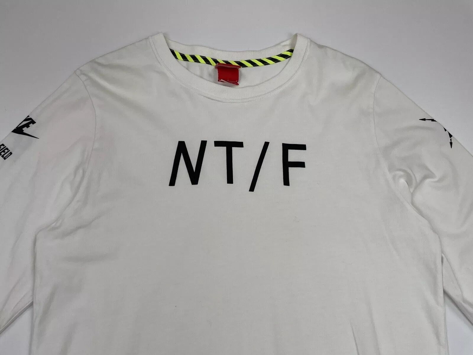 Nike Nike NTF NT/F TRACK & FIELD Long Sleeve White Shirt Mens Size US L / EU 52-54 / 3 - 11 Thumbnail