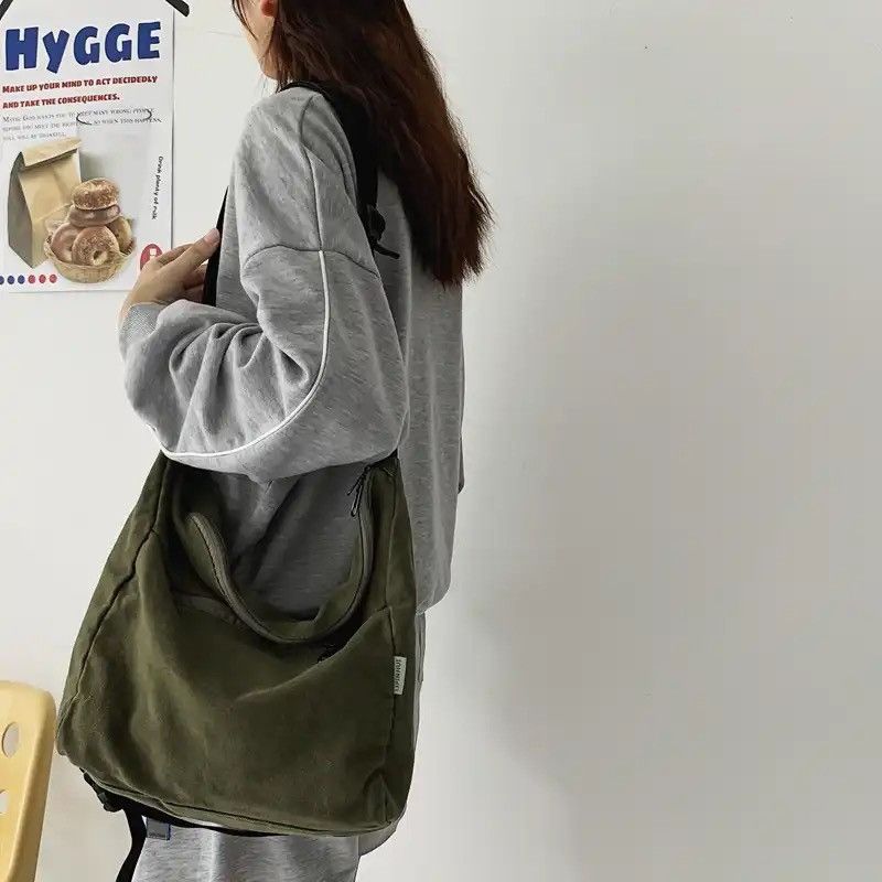Japanese Brand Leisure Canvas Shoulder Bag Size ONE SIZE - 1 Thumbnail