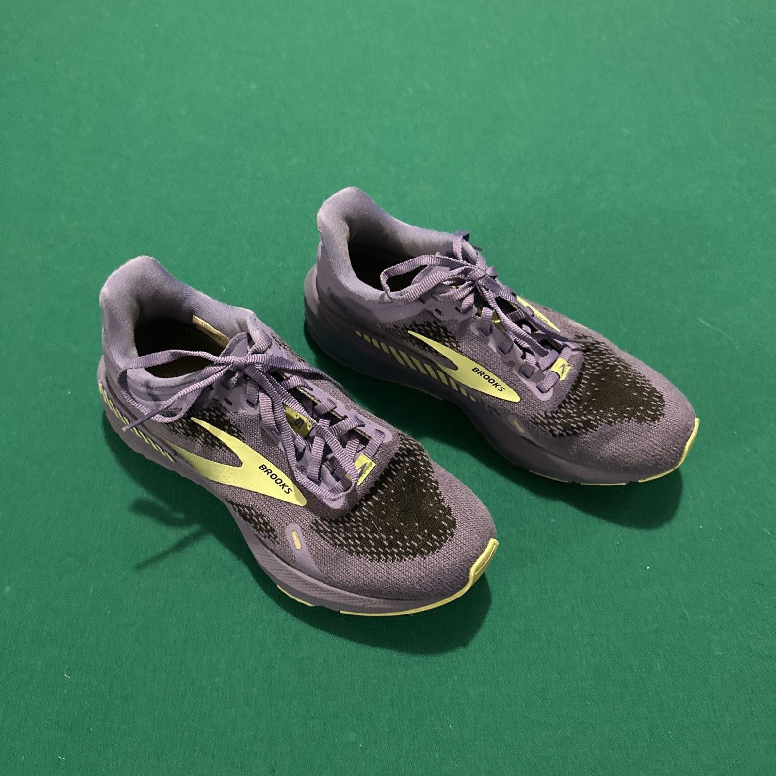 Brooks Brooks Women’s Launch GTS 9 1203741B525 Sneakers Size 6.5B Size US 6.5 / IT 36.5 - 2 Thumbnail