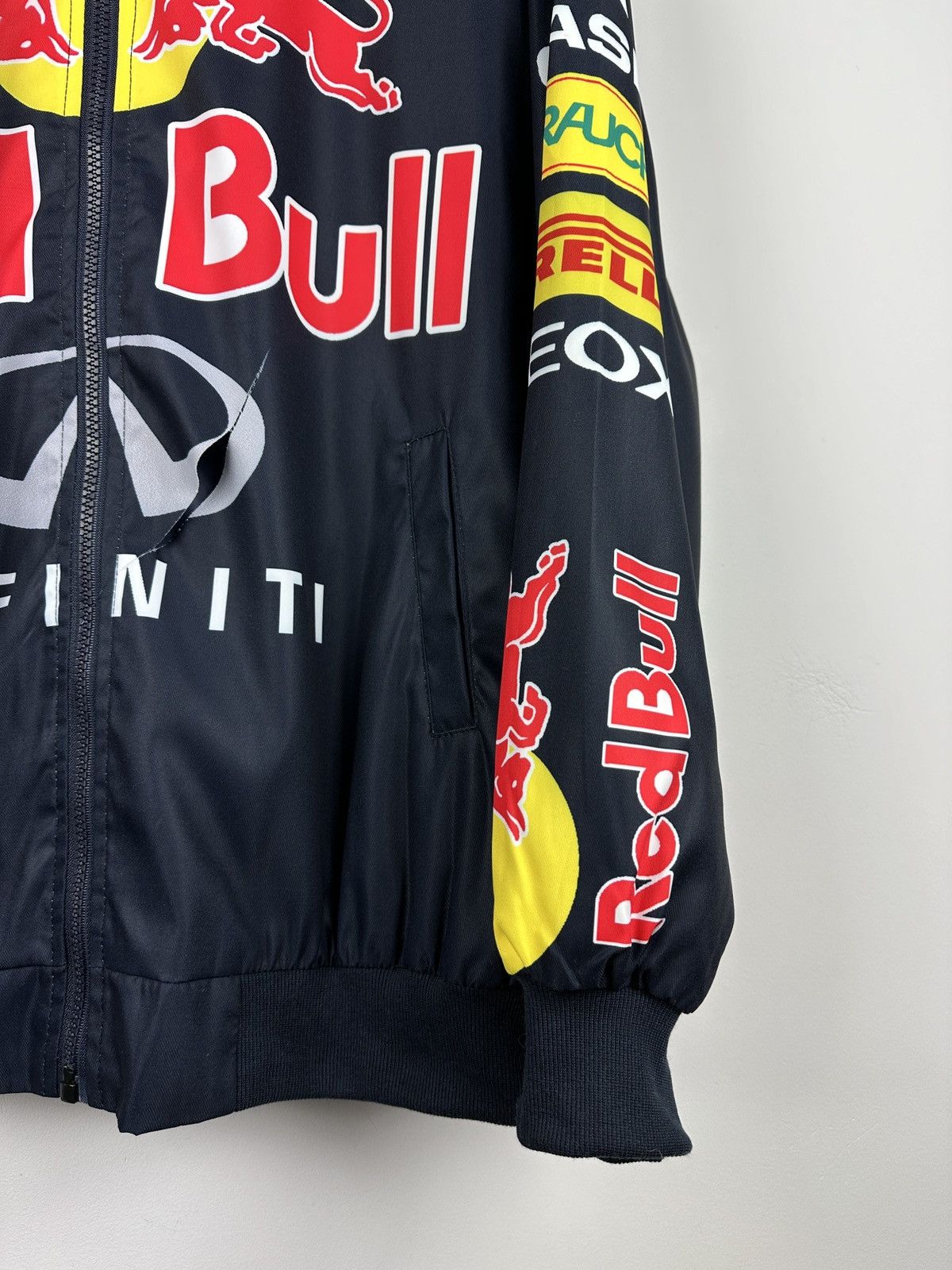 Formula 1 × Red Bull Vintage Red Bull Infinity F1 Racing Light Jacket Size US M / EU 48-50 / 2 - 4 Thumbnail